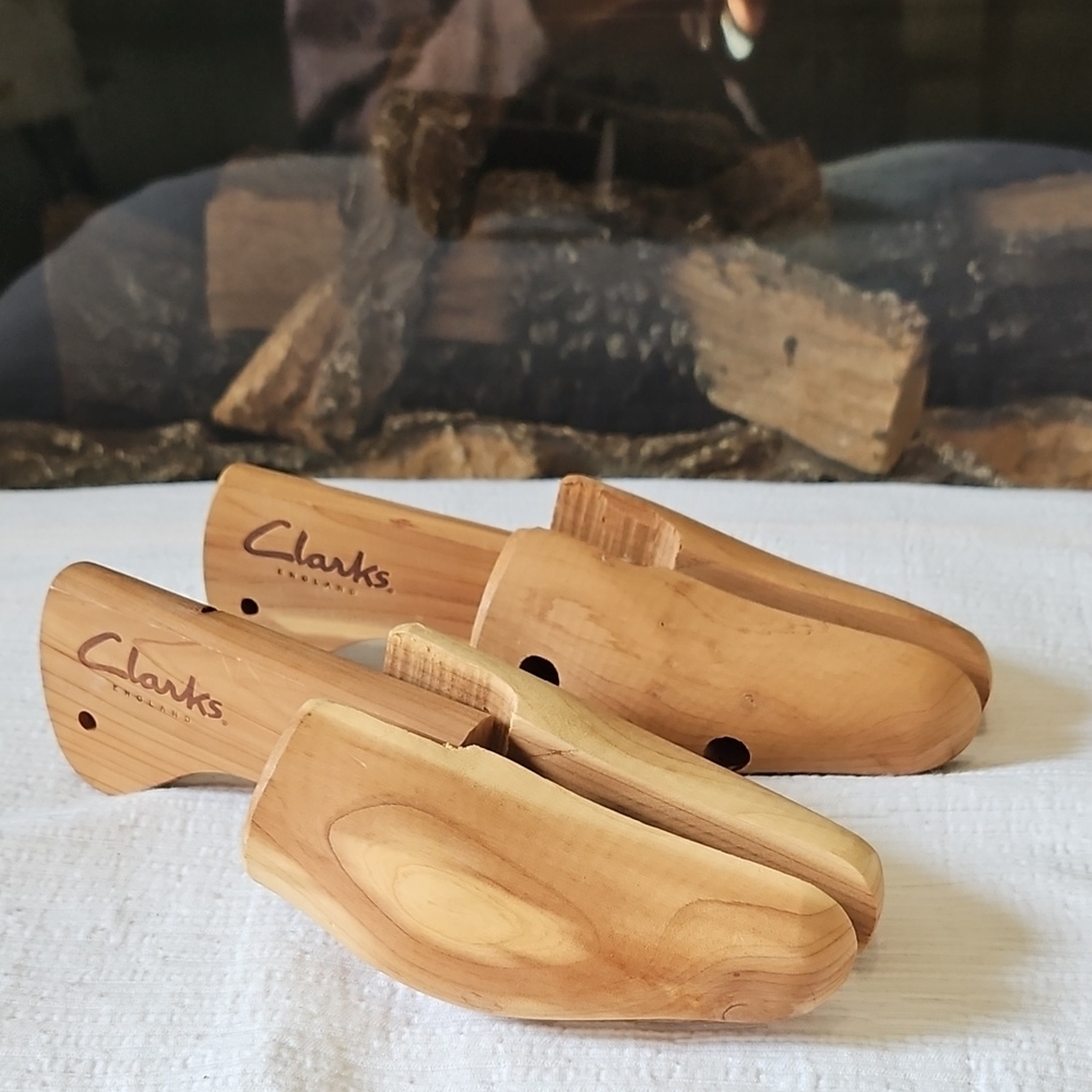 Clarks England Cedar Shoe Horns